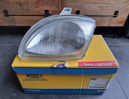 Fiat Seicento / 600 Hatchback (187) / Koplamp / Scheinwerfer / Headlight / Phare / Magneti Marelli LPD892 712388341129 / Links