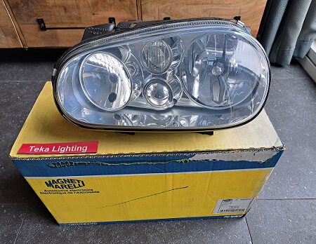 Volkswagen Golf IV / Koplamp / Scheinwerfer / Headlight / Phare / Magneti Marelli LPD612 712389911129 Links