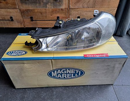 Ford Mondeo Mk2 / Koplamp / Scheinwerfer / Headlight / Phare / Magneti Marelli LPH522 710301098223 / Links