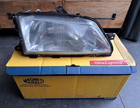 Peugeot 306 / Koplamp / Scheinwerfer / Headlight / Phare / Magneti Marelli LPA841 712754058626 / Rechts