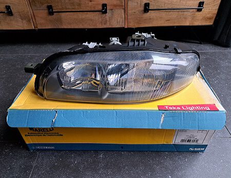 Fiat Brava Bravo Hatchback (182) / Koplamp / Scheinwerfer / Headlight / Phare / LPB702 712378711129 / Links