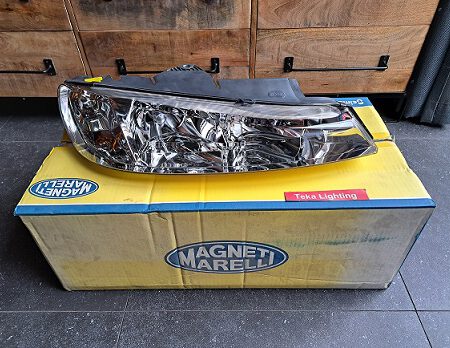 Peugeot 406 / Koplamp / Scheinwerfer /Headlight / Phare / Magneti Marelli LPE561 / 710301175002